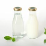 bouteilles en verre avec shampoing et revitalisant. emballage de recharge, zéro déchet et durable